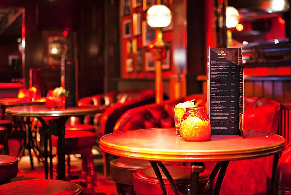 De Markt 3* فالْكينسْفارد